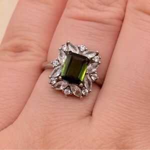 Elegant Green Tourmaline Gemstone and Silver Women's Ring